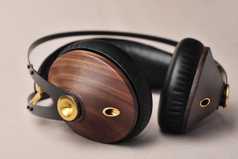 Meze 99 Classics Headphones Plug Into the Pleasures of Sound