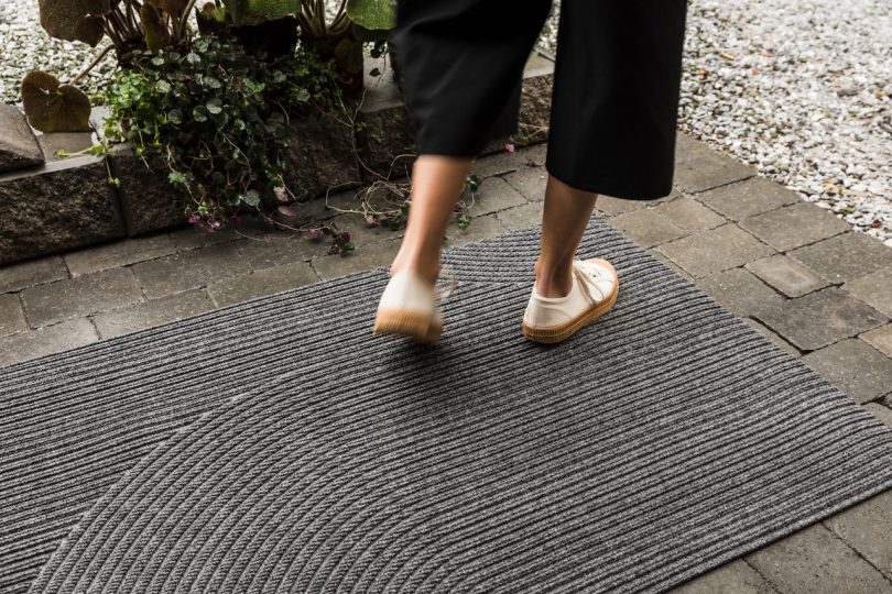 grey rug mat