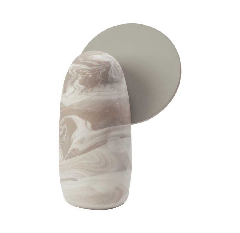 marbled ceramic diffuser with abstract silhouette