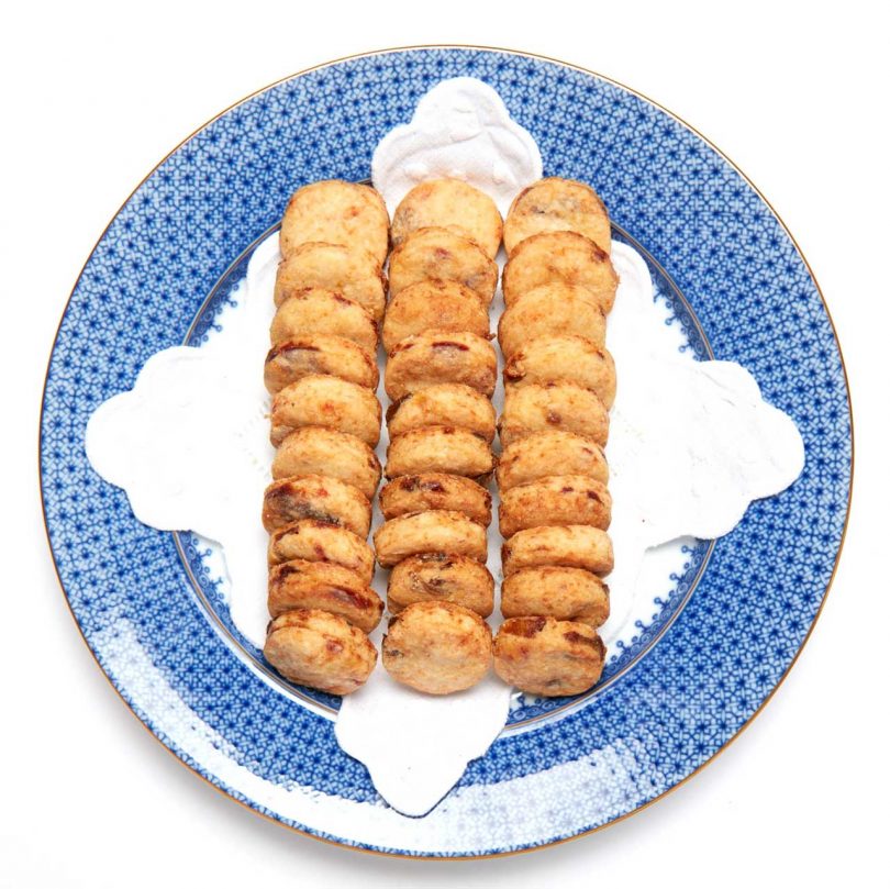 traditional plate with three rows of cookies