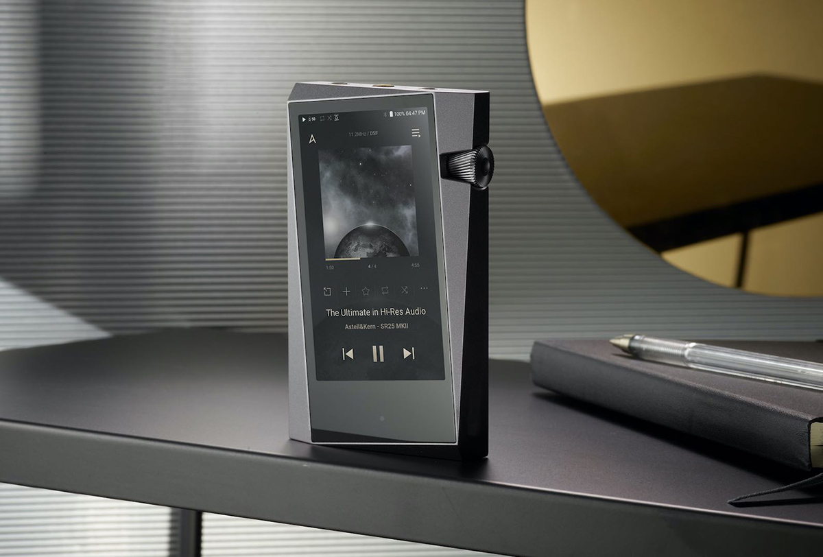 Astell&Kern SR25 Moon Silver Dignisケース付き-