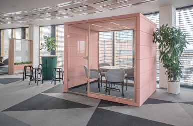 A Remodeled Office in Prague Adapts to New Changes of Hybrid Working