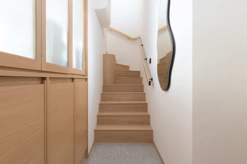 Keith Chan of Hintegro Studio Designs Hong Kong Scandinavian Minimalist Residence Staircase and Corridor | padstyle.com