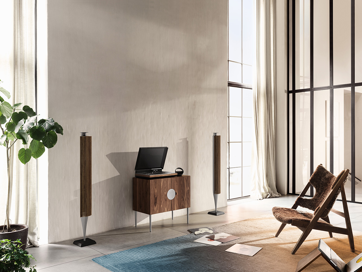 Bang & Olufsen Beosystem 72-22 Marks 50 Years of the Beogram 4000 Turntable