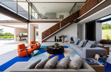 A São Paulo Residence Infuses Color With Natural Elements