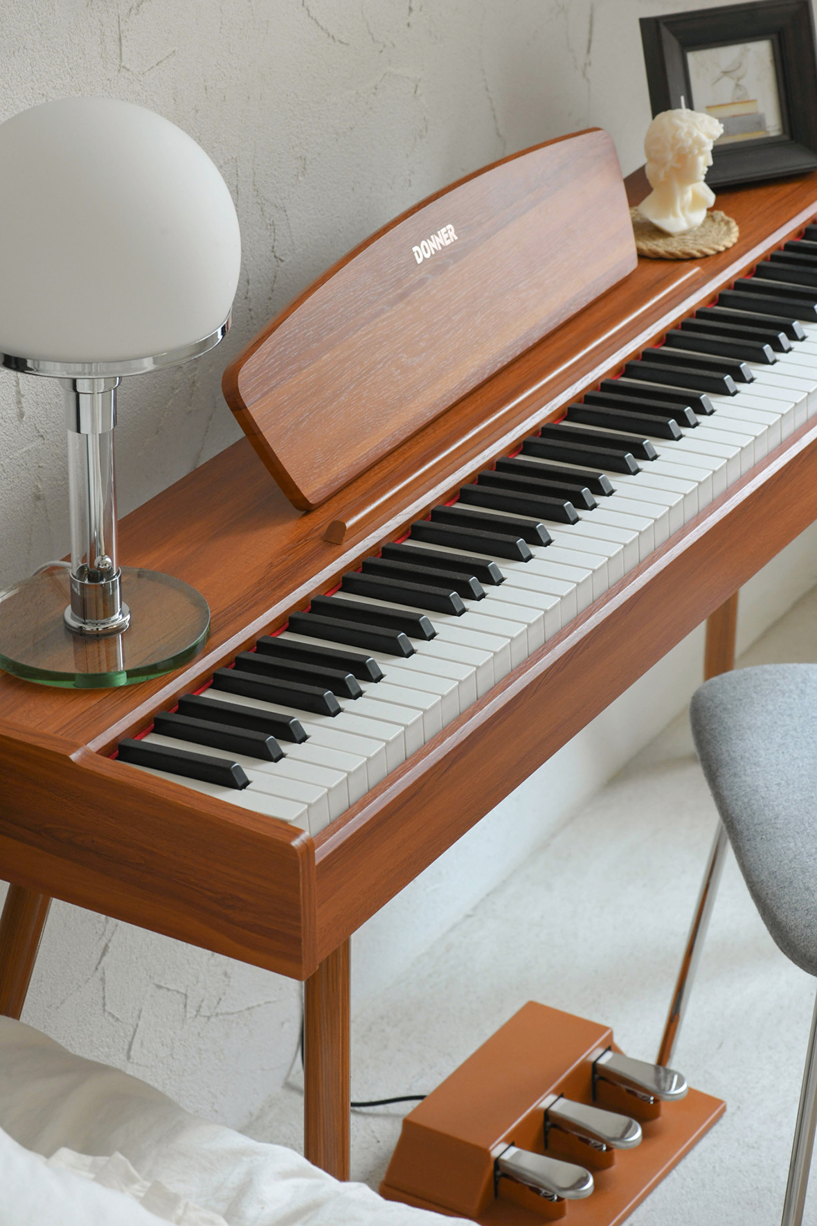 Donner's Latest Digital Piano Is Stylish With the Sound of a Grand Piano