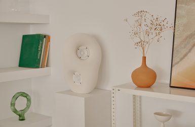 Transparent's Hand-Sculpted Speaker Deserves To Be Placed on a Pedestal