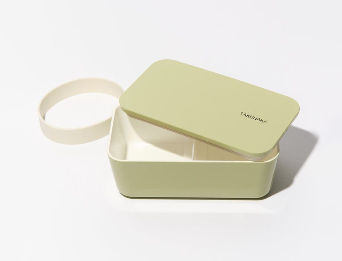 https://design-milk.com/images/2022/07/takenaka-bentoboxflat-paleolive-lunchboxroundup-designmilkshop.jpg