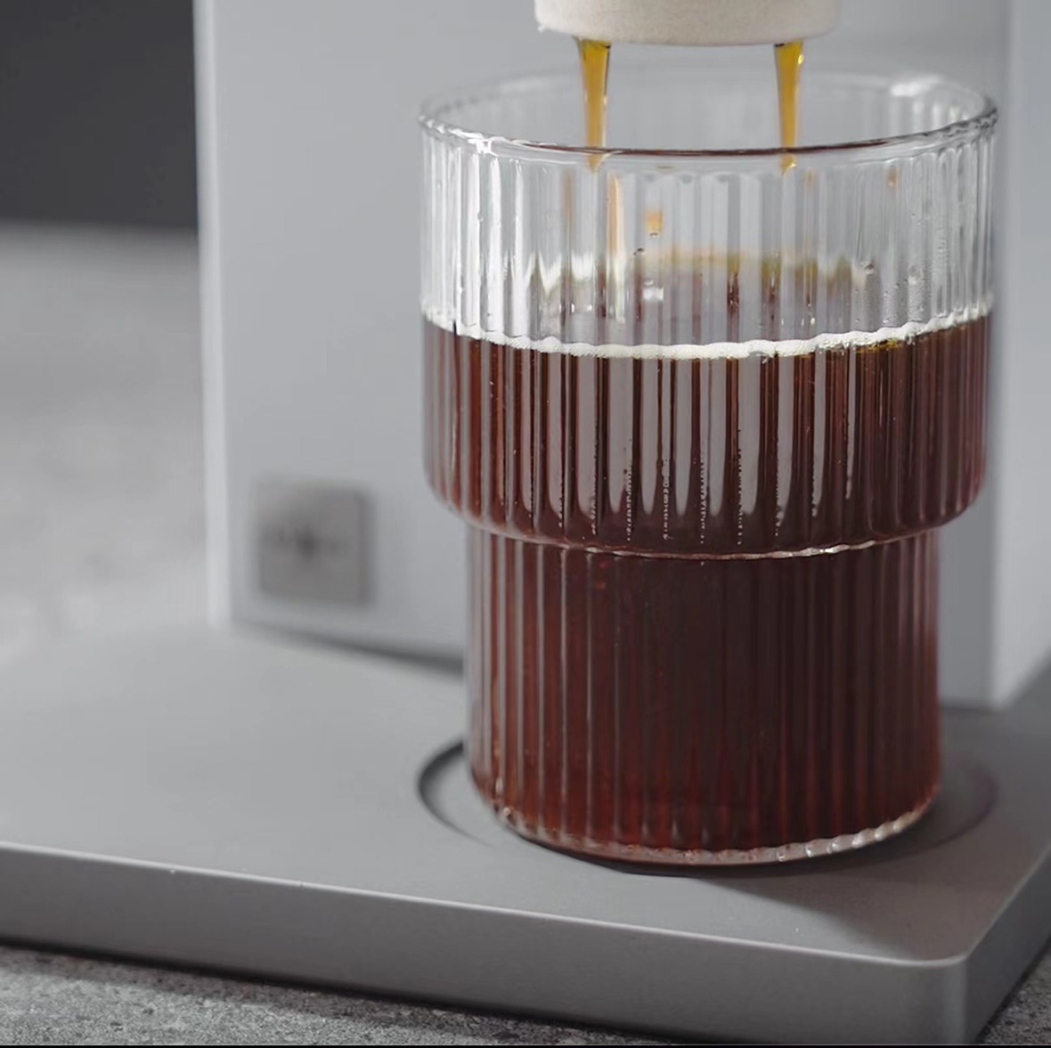 xBloom Coffee Maker Made by Apple Engineers to Drink Differently