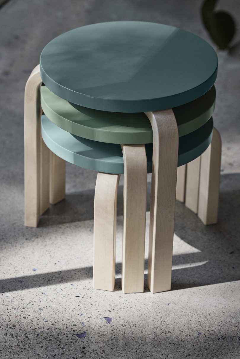 three stacking tripod tables