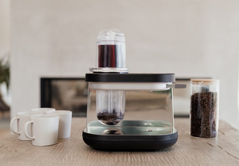 Siphonysta Simplifies Coffee Siphon Brewing Into a 3+ Minute Affair