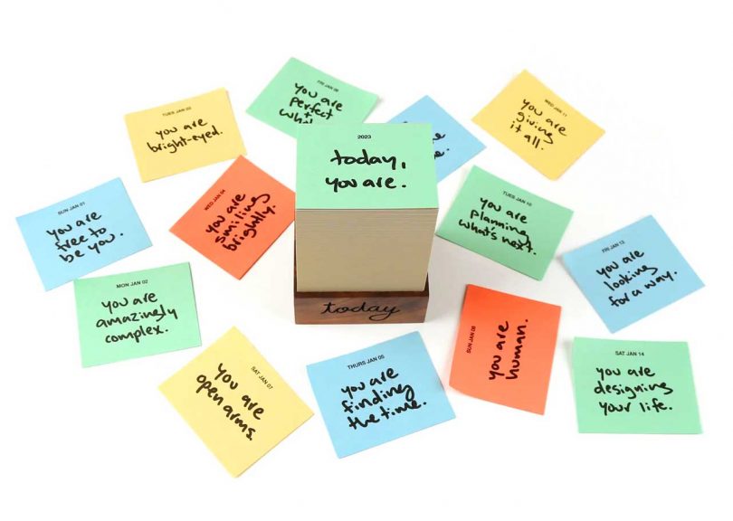 scattered post-it like daily calendar pages