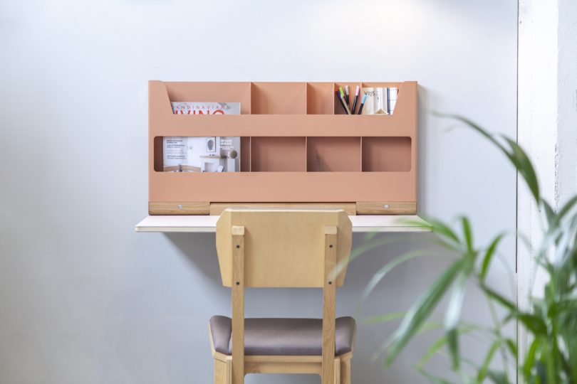 Flip: The Fold-Away Workstation Inspired by Laptops