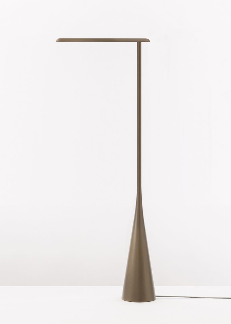 minimal floor lamp that forms a right angle