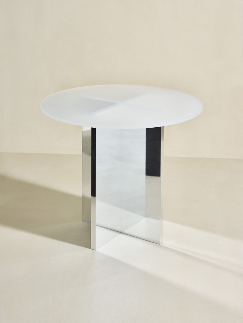 mirrored round table