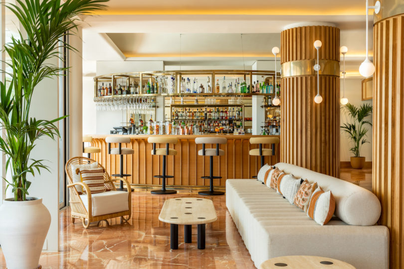 The Ocean Brasserie & Bar features hand-painted ceramic tiles with bar seating and travertine tables