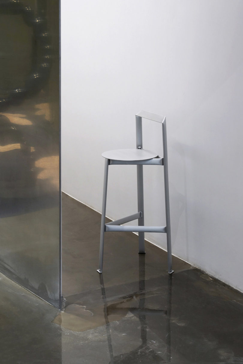 aluminum bar stool