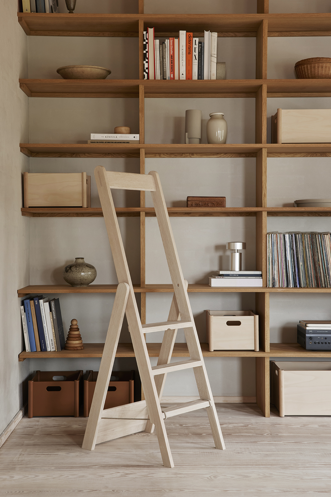 Library wooden step deals ladder