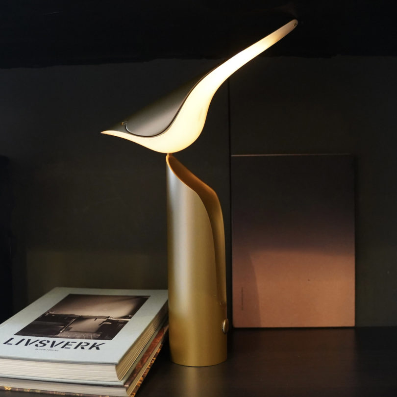Magpie Table Lamp by Sha Yang, Kaifeng Zheng and Yang Ma