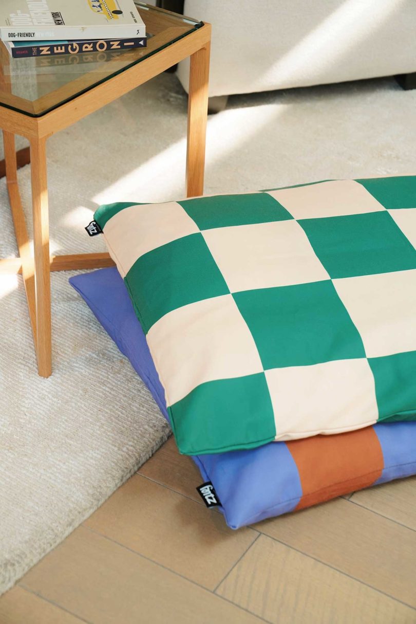 checkered dog beds