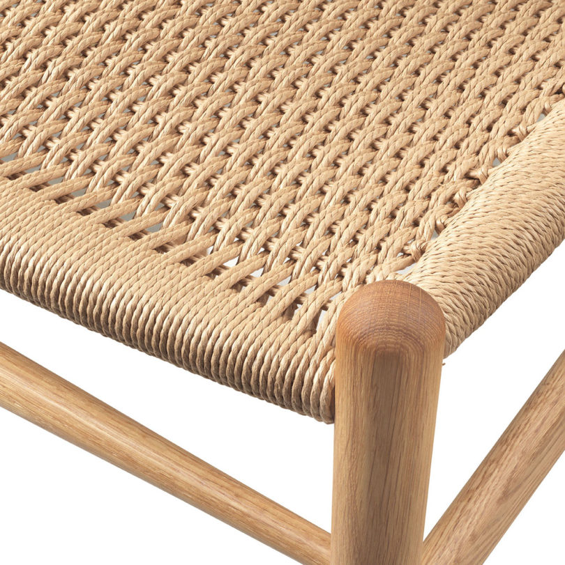 detail of wishbone chair in oak