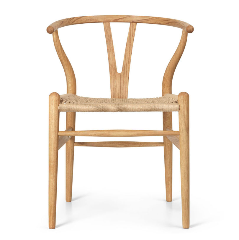 wishbone chair in oak