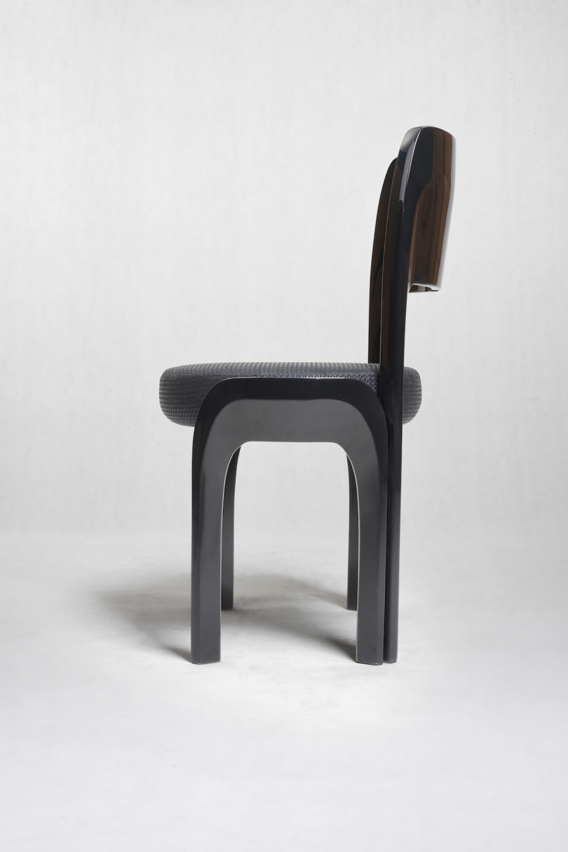 Akar Chair in PIAFFER CARBON by Metaphores