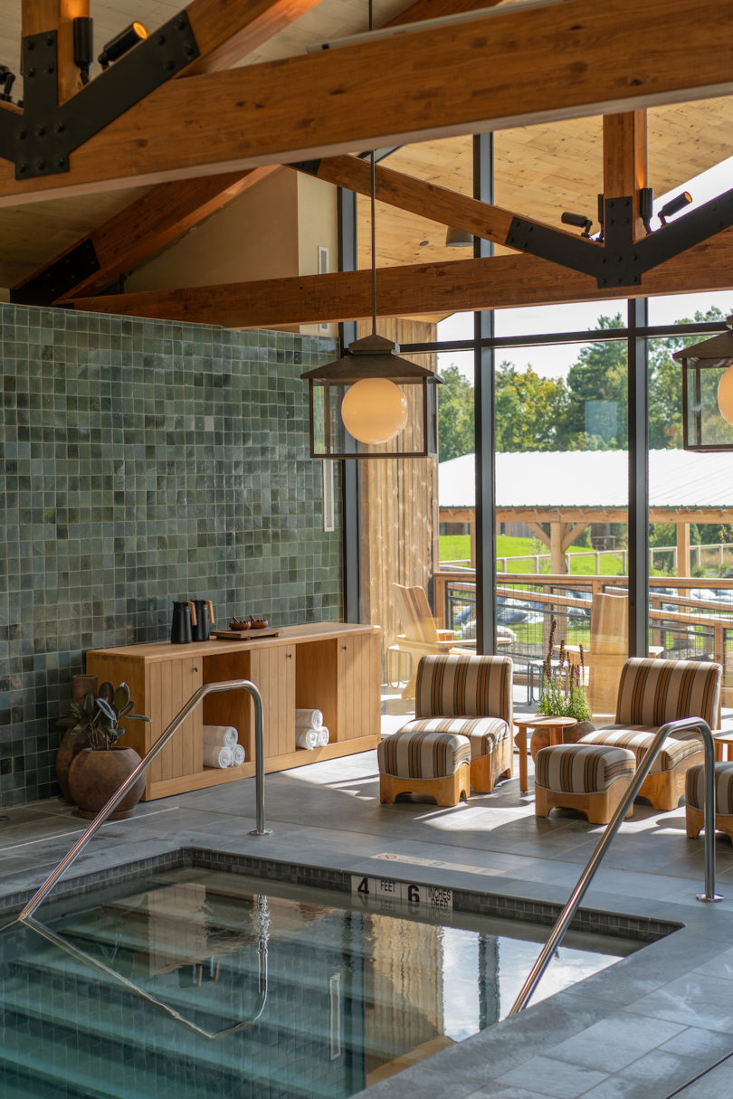 Thistle Spa with seating alongside the pool
