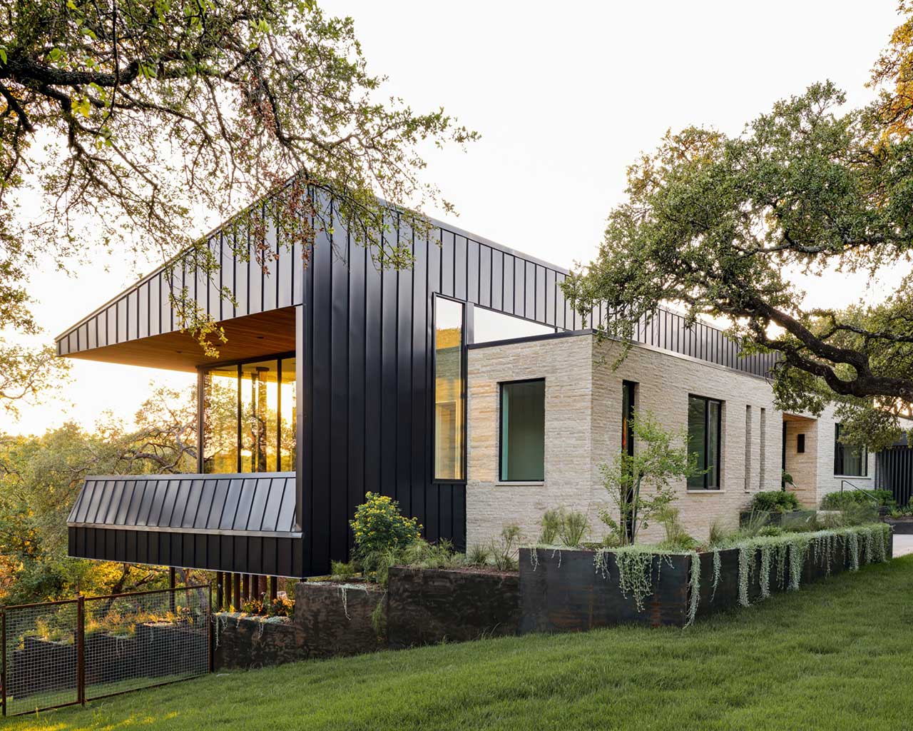 A Modern Home in the Trees You’d Never Know Was in Texas