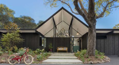 A Mid-Century Eichler Home Gets Respectfully Updated for 21st Century