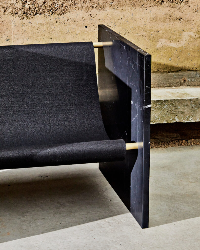 Ana Chair in Nero