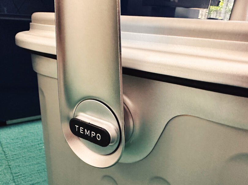 Close up of Tempo cooler dial handle.