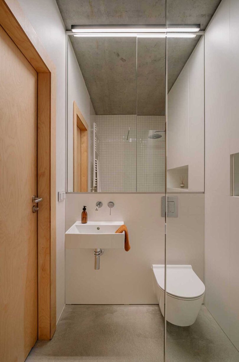small modern minimalist bathroom 