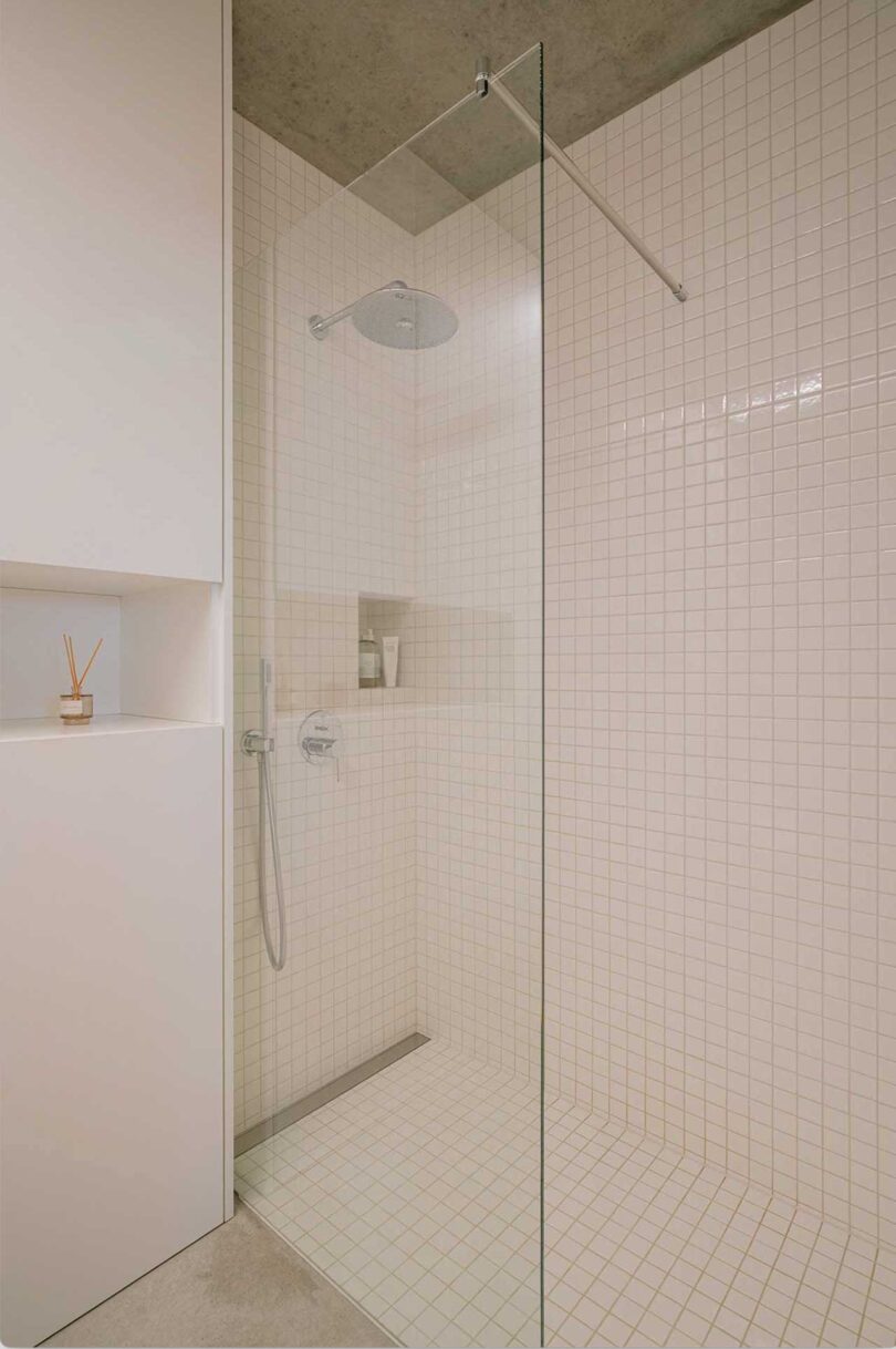 small modern minimalist bathroom 