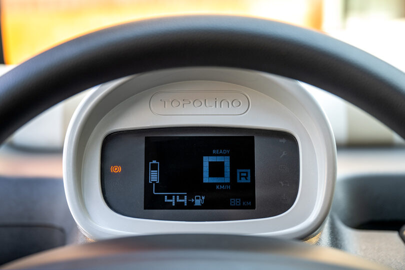 closeup of gage screen in a Fiat
