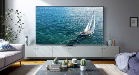 Samsung’s New 98″ 4K TV Delivers a Picture Larger Than Life