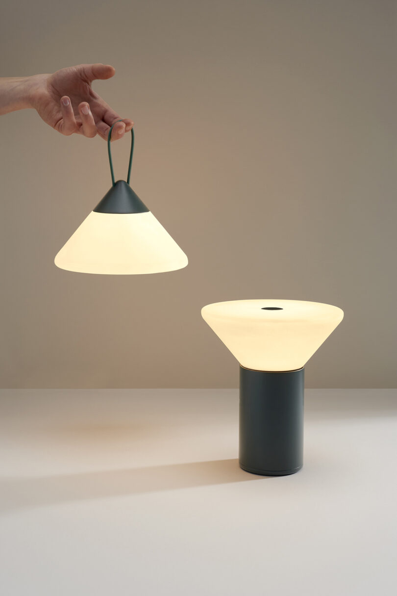 versatile cone-shaped lamp that can be used on a table or suspended
