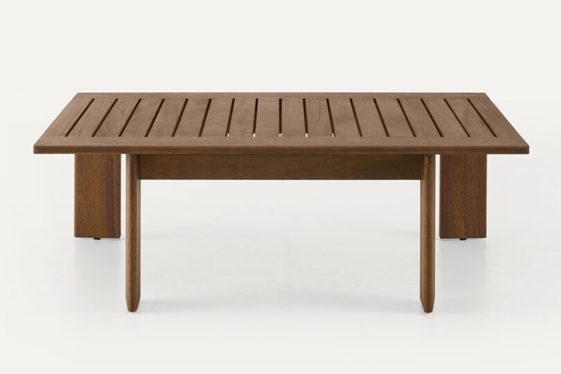 wood coffee table with moveable legs
