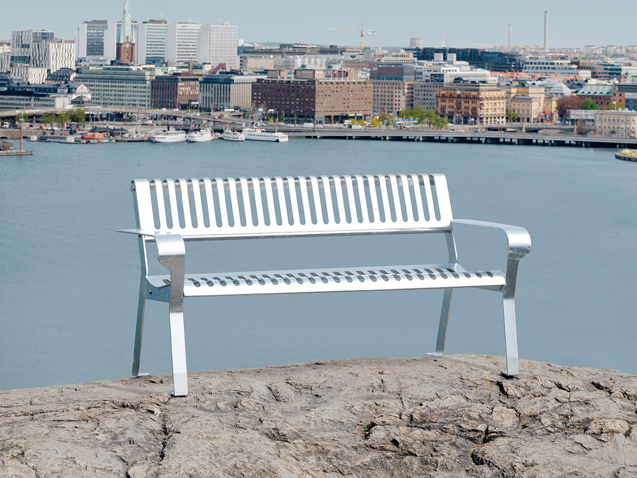 The TELLUS Bench Is the 1st Furniture Made of 100% Fossil-Free Steel