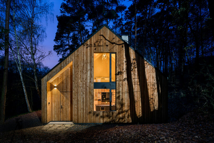 Hytta Cabin: A Modern Cabin Retreat for Uninterrupted Relaxation + Creativity