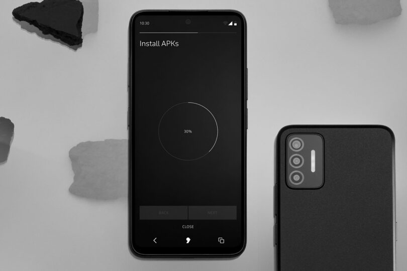 PUNKT MC02 smartphone screen shown installing APK