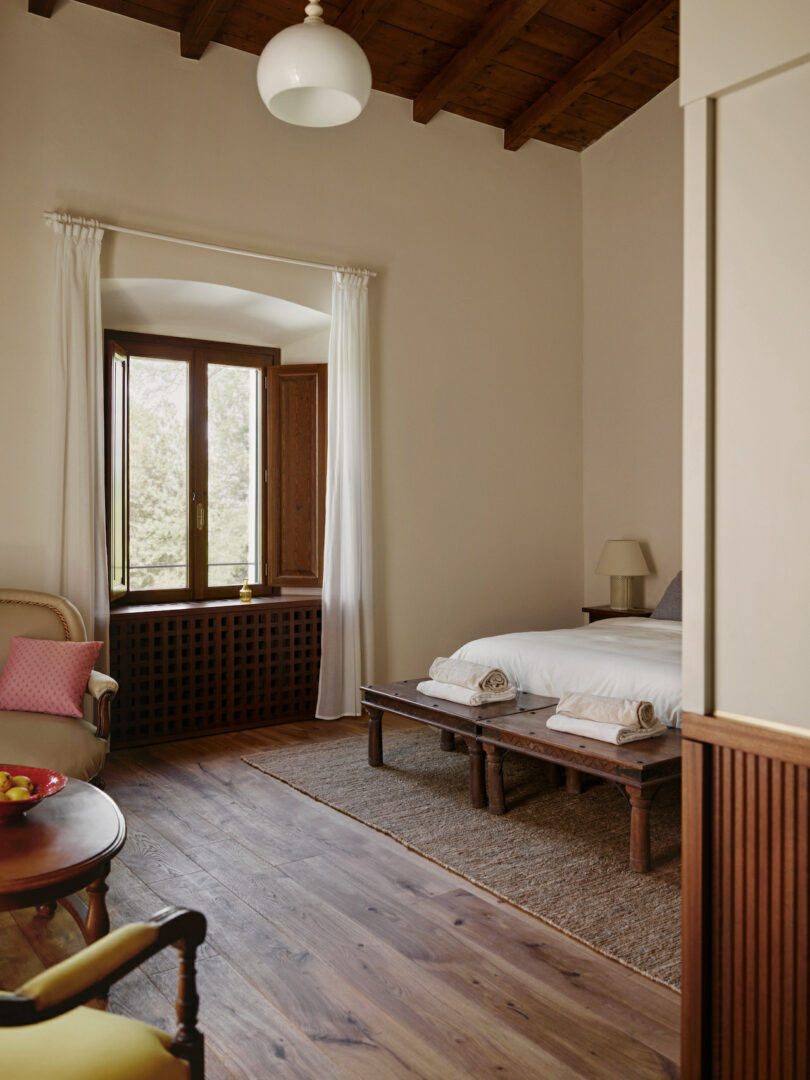 Guestroom at Villa Lena, shot of bed and window