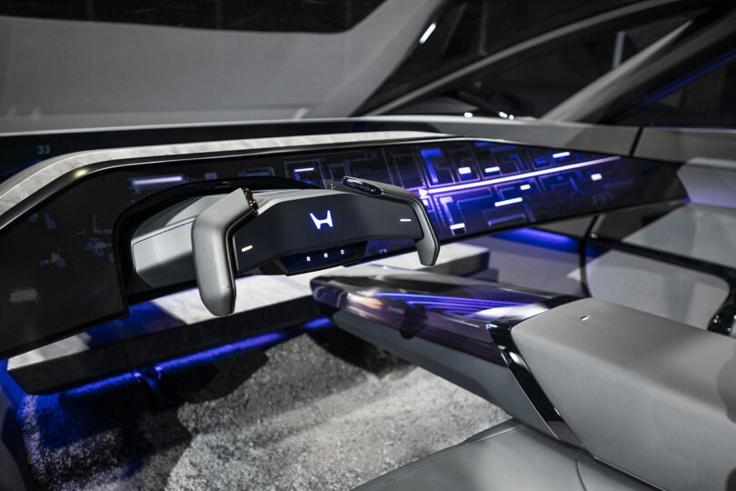 Honda Electrifies CES 2024 with Saloon and Space-Hub Concepts interior