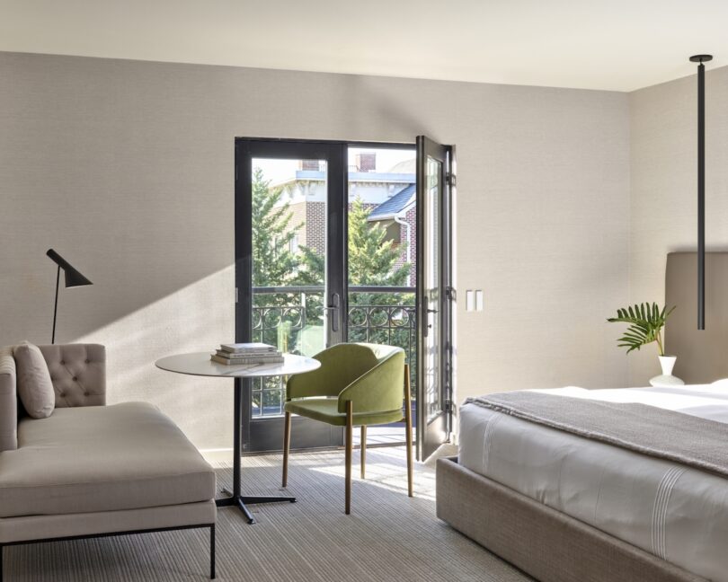 Guest room within Hotel AKA Alexandria by Piero Lissoni