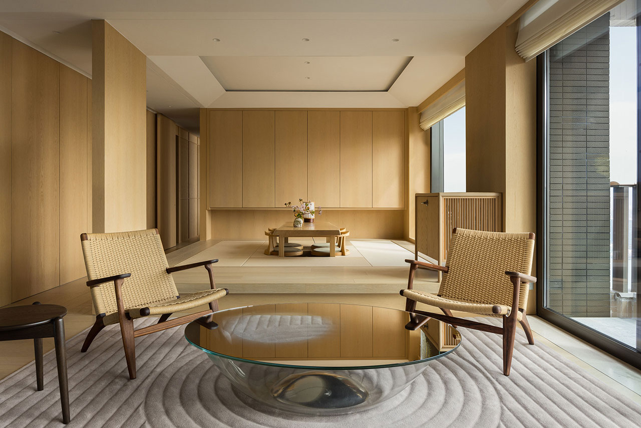 A Japanese Design Inspired Pied-à-Terre in the Heart of Hong Kong