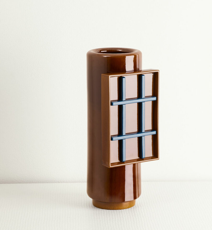 brown vase with grid box attached