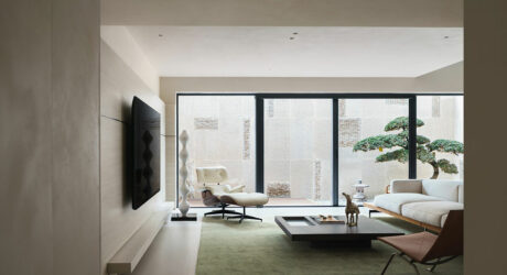 The Natural Villa Renovation in Chengdu, China Embraces Serenity