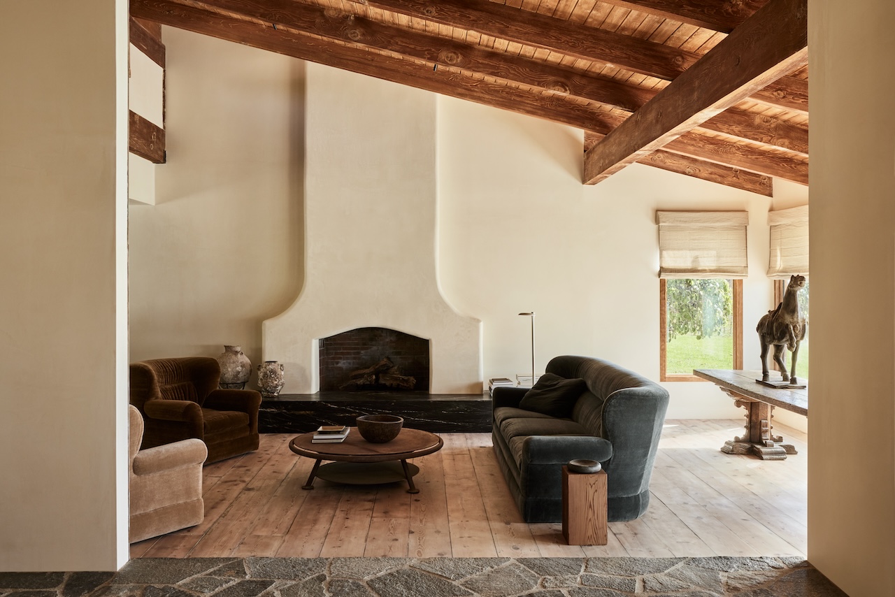 Corinne Mathern Curates a Santa Ynez Valley Home With Iconic Furniture Pieces