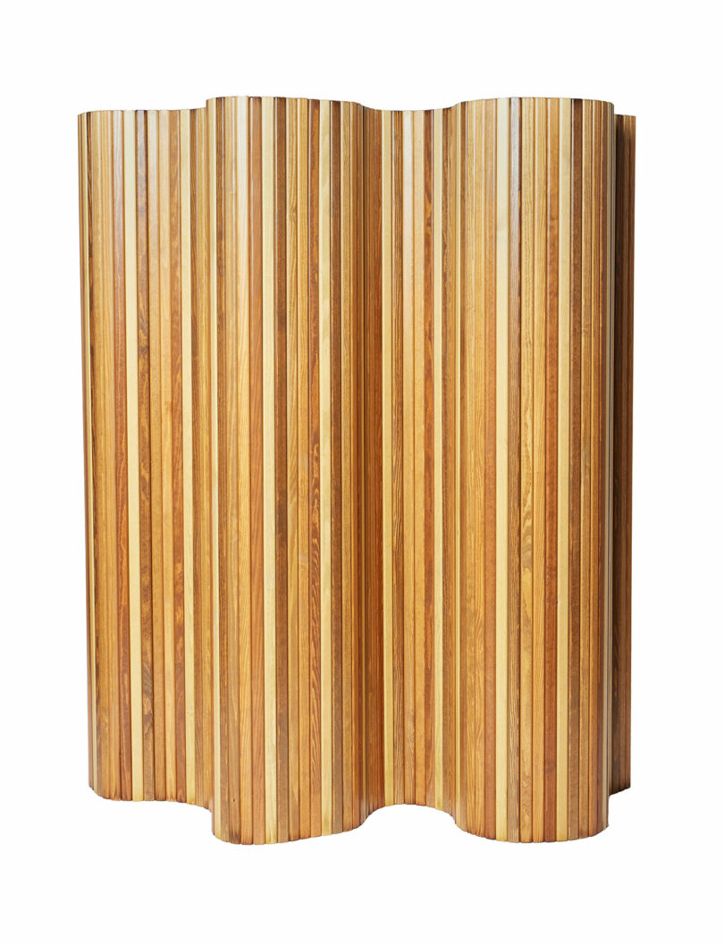 Screen 100 by Alvar Aalto with an accordion-style design featuring vertical slats of varying shades.