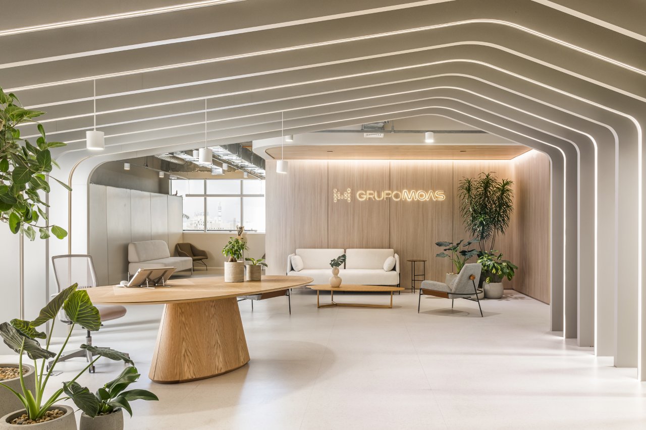 A Showroom + Office at Moas Group’s New Headquarters in Brazil